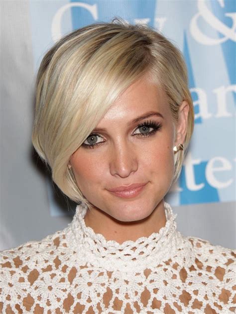 best women's hairstyles for oval faces